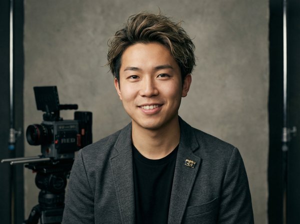 黑丝摄影师张浩然